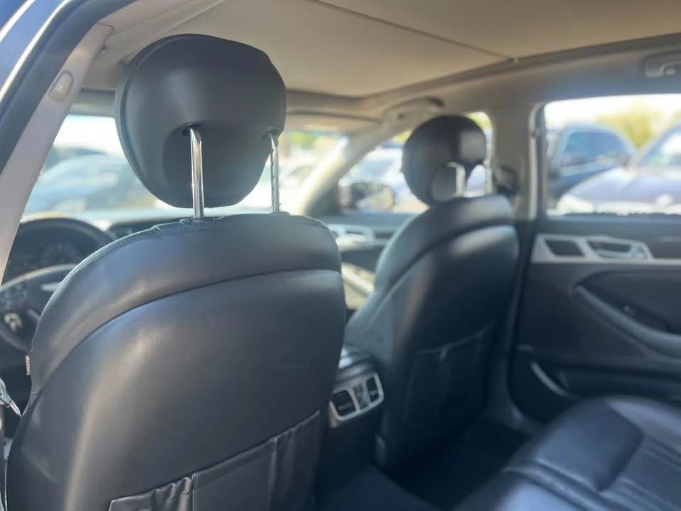 2016 Hyundai Genesis - Image 19 of 20