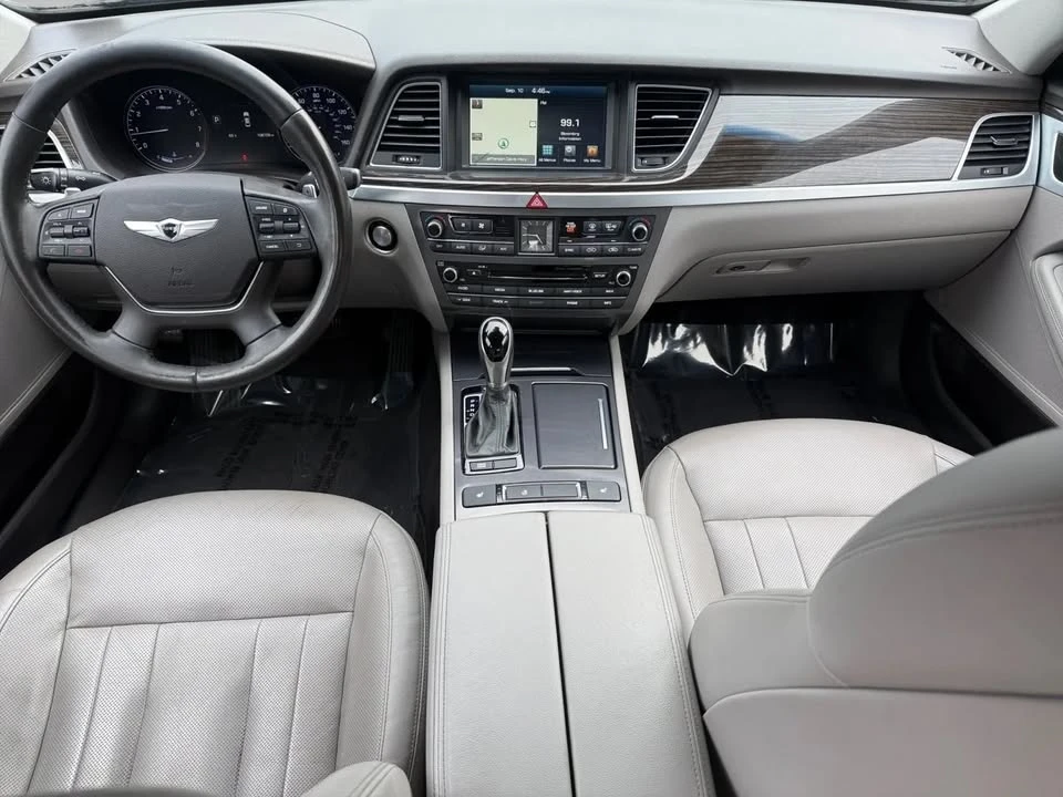2016 Hyundai Genesis - Image 14 of 20