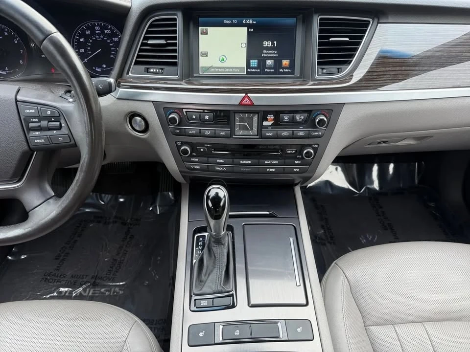 2016 Hyundai Genesis - Image 15 of 20