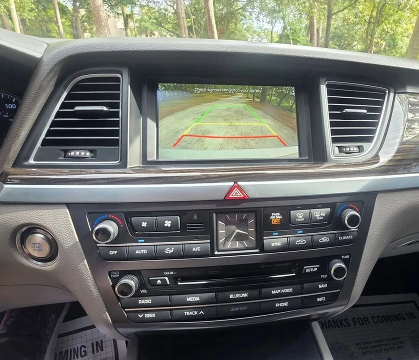 2016 Hyundai Genesis - Image 9 of 13