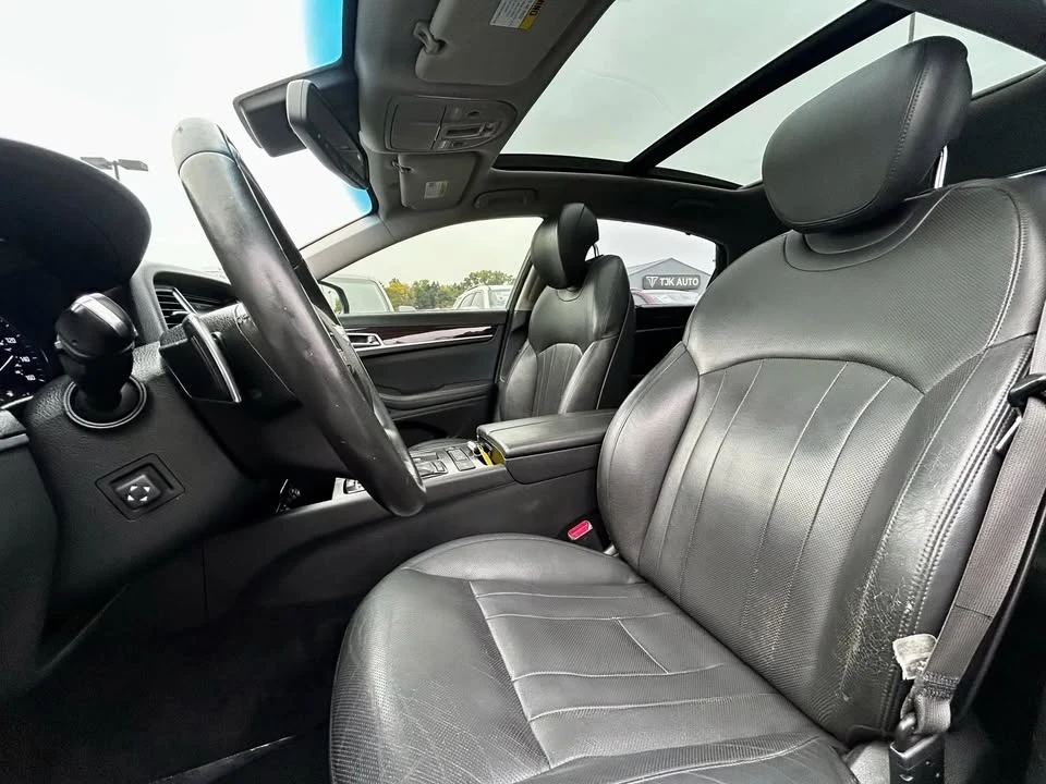 2016 Hyundai Genesis - Image 11 of 20