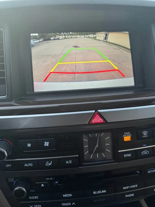 2016 Hyundai Genesis - Image 5 of 8