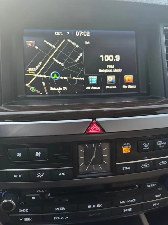 2016 Hyundai Genesis - Image 6 of 8