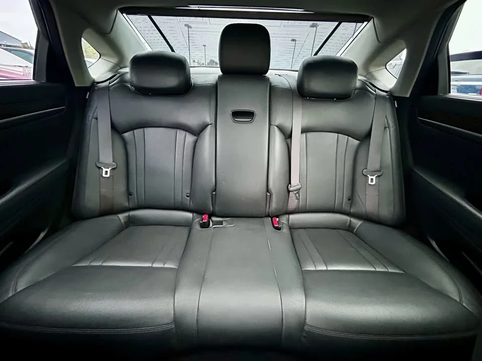2016 Hyundai Genesis - Image 19 of 20
