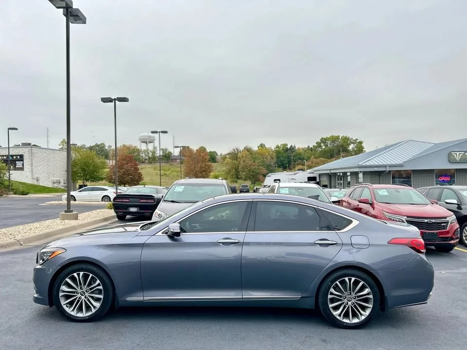 2016 Hyundai Genesis - Image 4 of 20