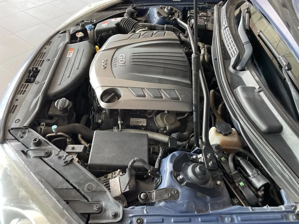2016 Hyundai Genesis - Image 17 of 19