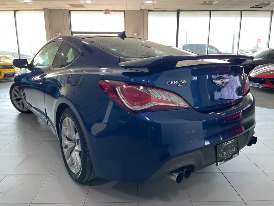 2016 Hyundai Genesis - Image 4 of 19