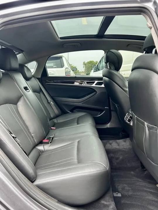 2016 Hyundai Genesis - Image 20 of 20