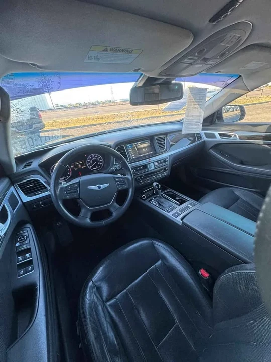 2016 Hyundai Genesis - Image 5 of 6