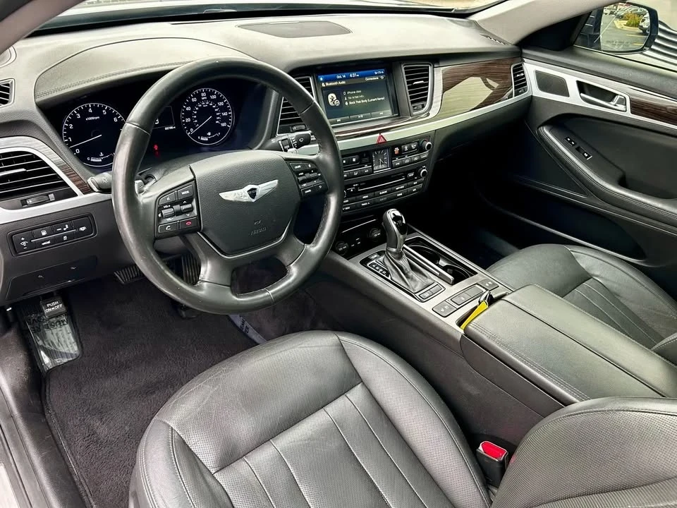 2016 Hyundai Genesis - Image 12 of 20