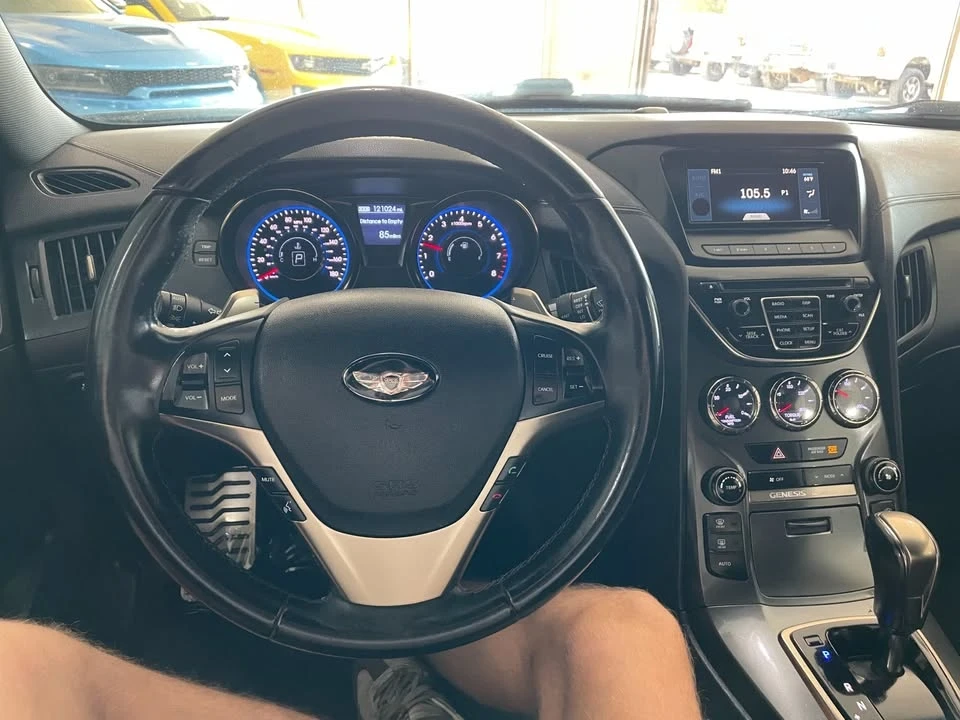 2016 Hyundai Genesis - Image 13 of 19