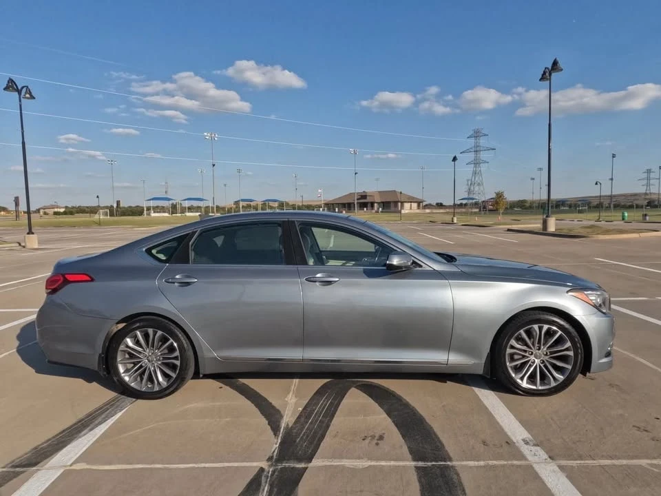 2016 Hyundai Genesis - Image 7 of 20