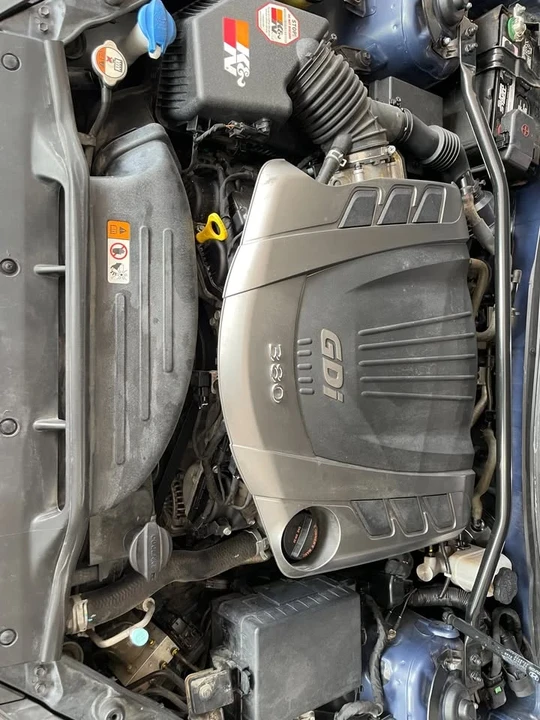 2016 Hyundai Genesis - Image 16 of 19