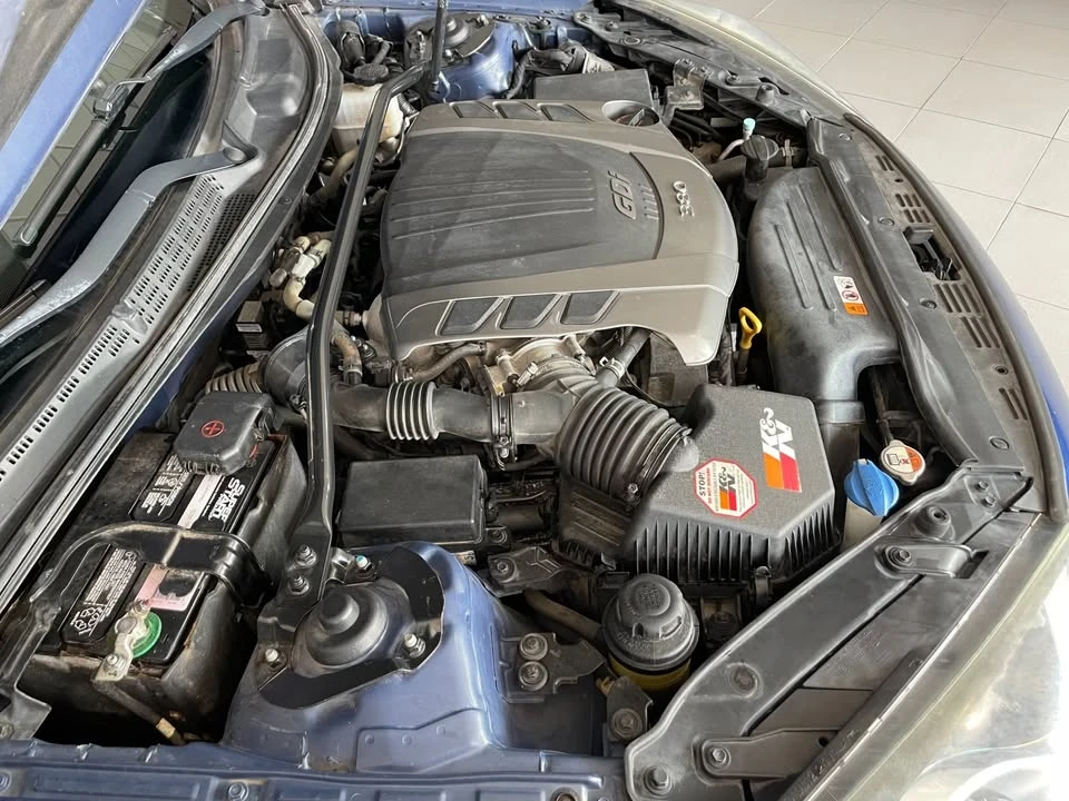 2016 Hyundai Genesis - Image 18 of 19