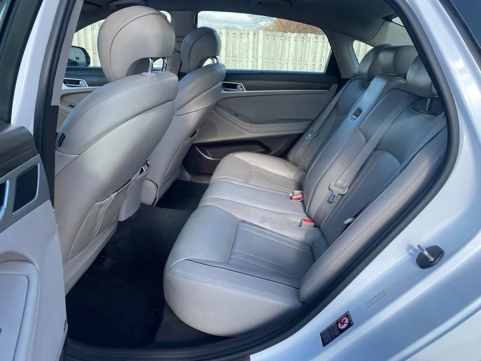 2016 Hyundai Genesis - Image 13 of 14