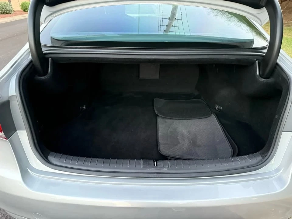 2016 Hyundai Genesis - Image 19 of 20