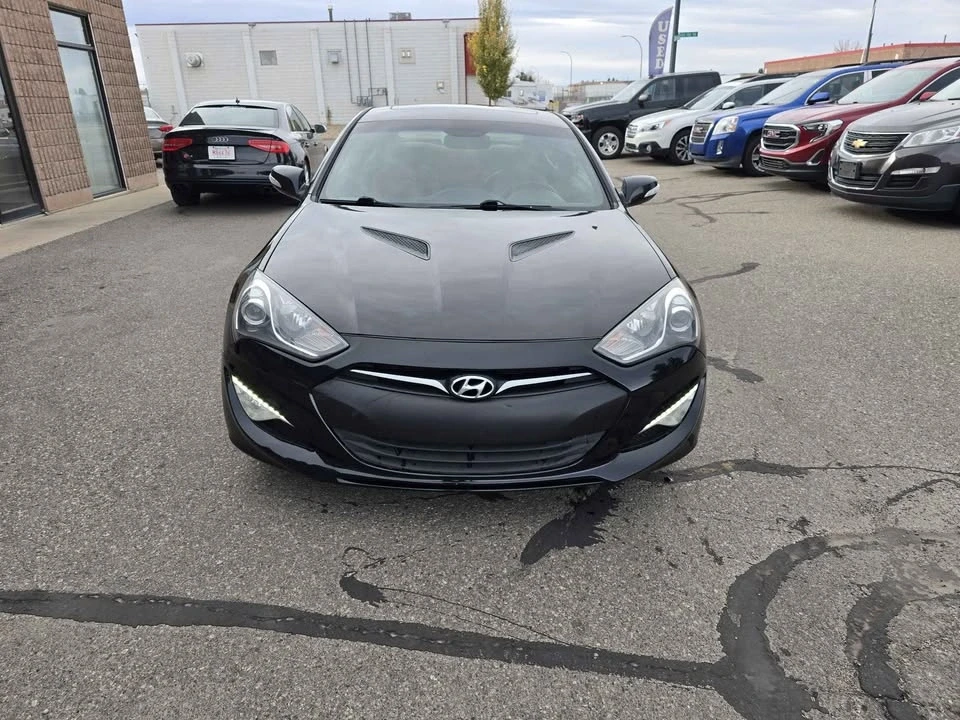 2016 Hyundai Genesis - Image 2 of 16