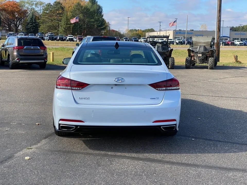 2016 Hyundai Genesis - Image 5 of 14