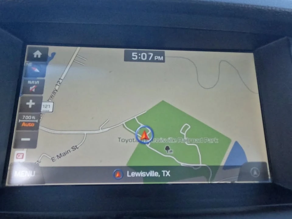 2016 Hyundai Genesis - Image 16 of 20