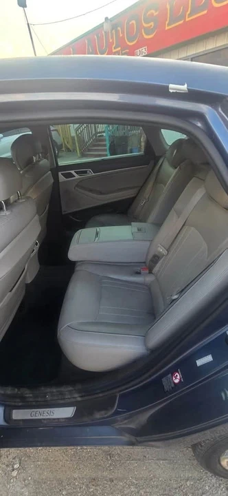 2016 Hyundai Genesis - Image 4 of 7