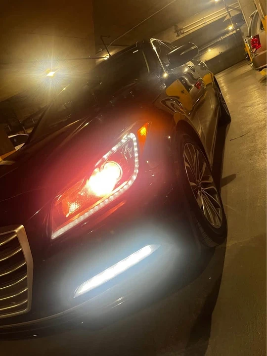 2016 Hyundai Genesis - Image 8 of 10