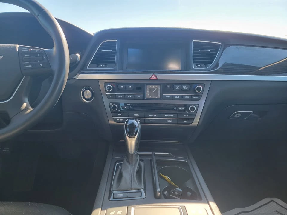 2016 Hyundai Genesis - Image 17 of 17