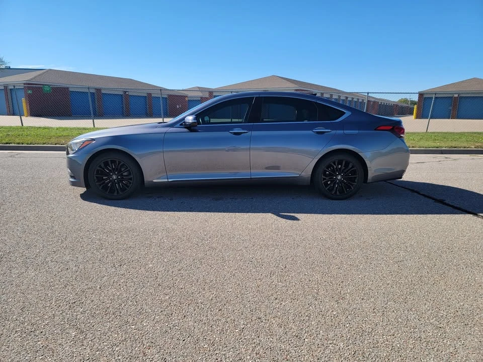 2016 Hyundai Genesis - Image 4 of 17
