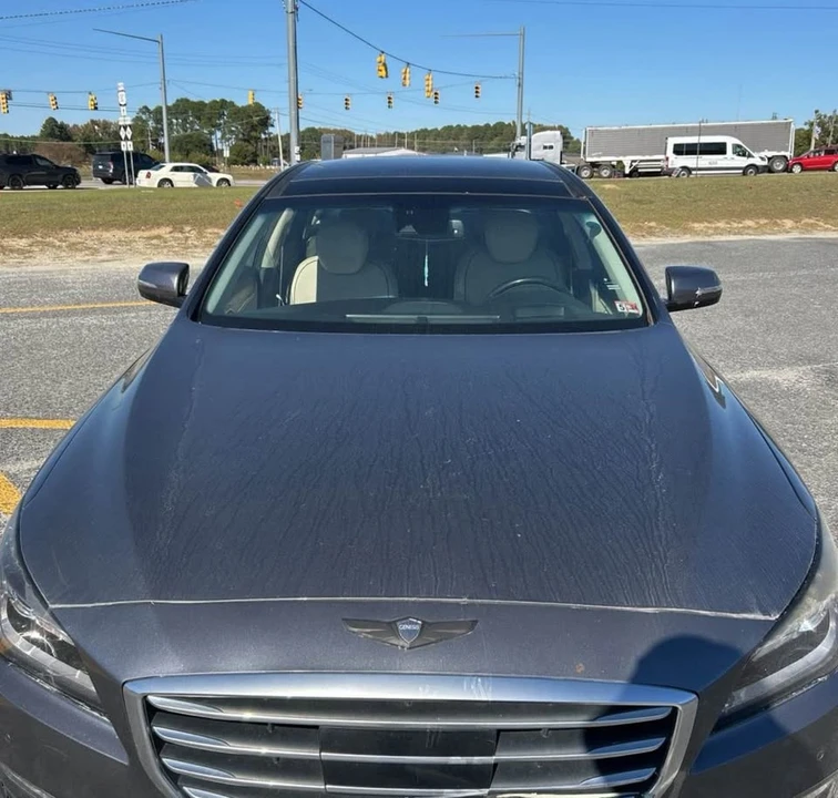 2016 Hyundai Genesis - Image 8 of 18