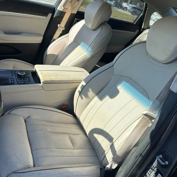 2016 Hyundai Genesis - Image 9 of 18