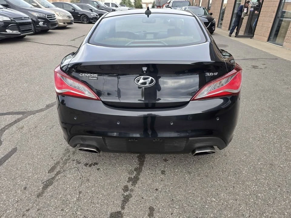 2016 Hyundai Genesis - Image 4 of 16