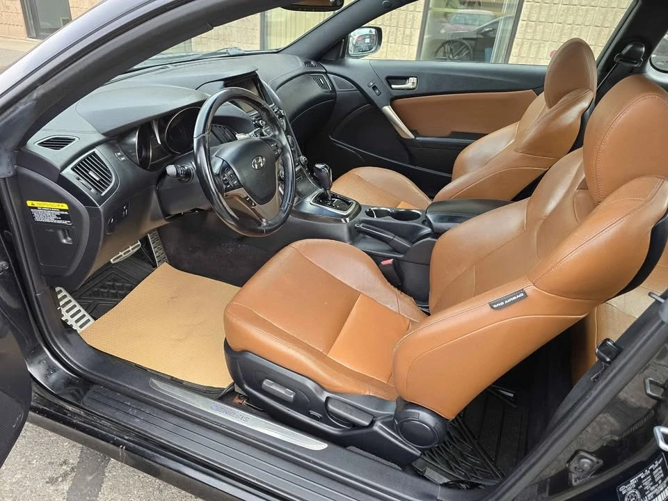 2016 Hyundai Genesis - Image 8 of 16