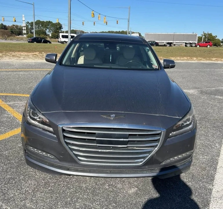 2016 Hyundai Genesis - Image 7 of 18