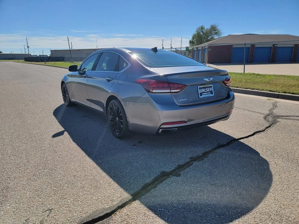 2016 Hyundai Genesis - Image 5 of 17