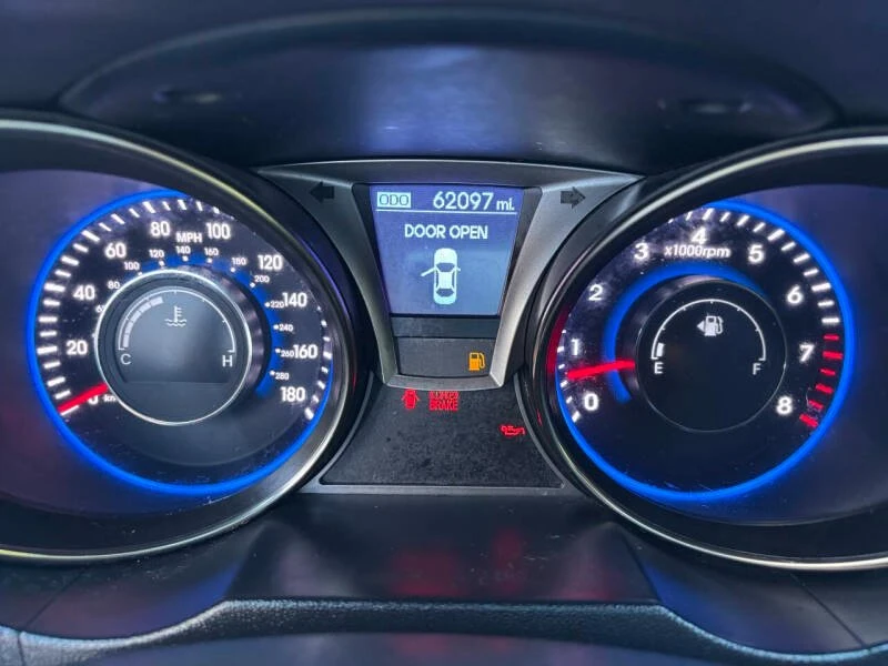 2016 Hyundai Genesis - Image 12 of 20