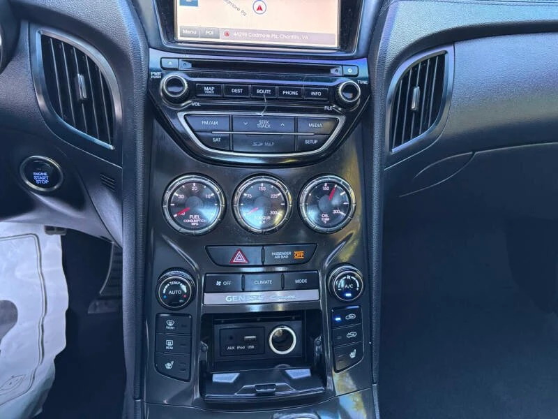 2016 Hyundai Genesis - Image 9 of 20