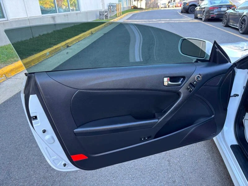 2016 Hyundai Genesis - Image 4 of 20