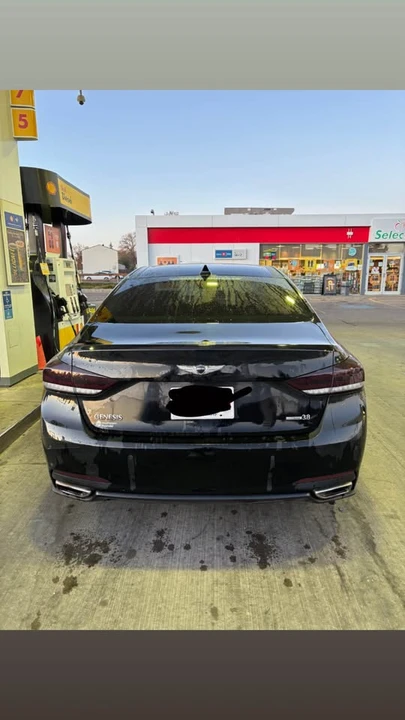 2016 Hyundai Genesis - Image 10 of 10