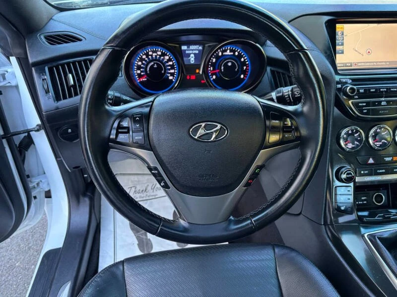 2016 Hyundai Genesis - Image 6 of 20