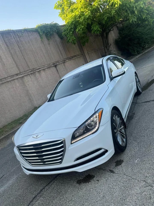 2016 Hyundai Genesis - Image 2 of 16
