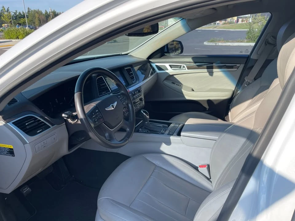 2016 Hyundai Genesis - Image 7 of 13