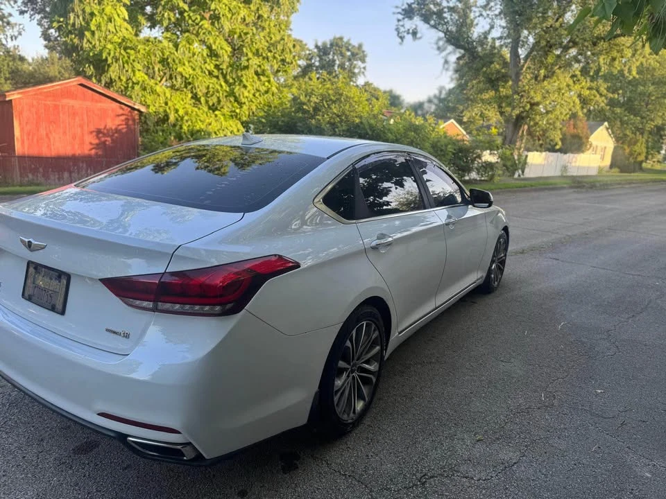 2016 Hyundai Genesis - Image 11 of 16