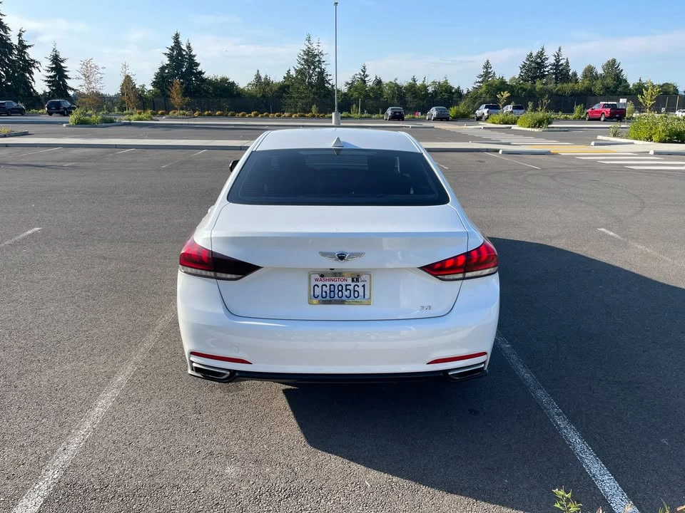 2016 Hyundai Genesis - Image 4 of 13