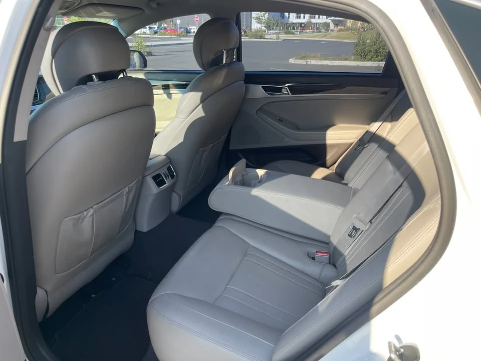 2016 Hyundai Genesis - Image 8 of 13