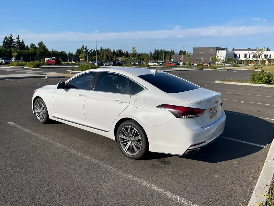2016 Hyundai Genesis - Image 5 of 13