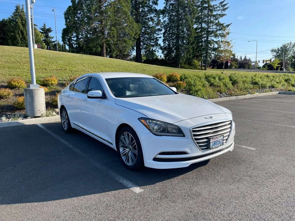 2016 Hyundai Genesis - Image 2 of 13