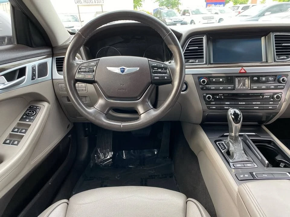 2016 Hyundai Genesis - Image 18 of 20