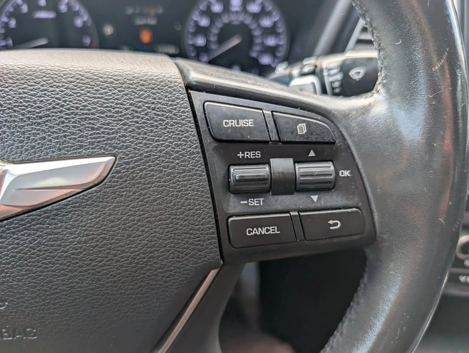 2016 Hyundai Genesis - Image 15 of 20