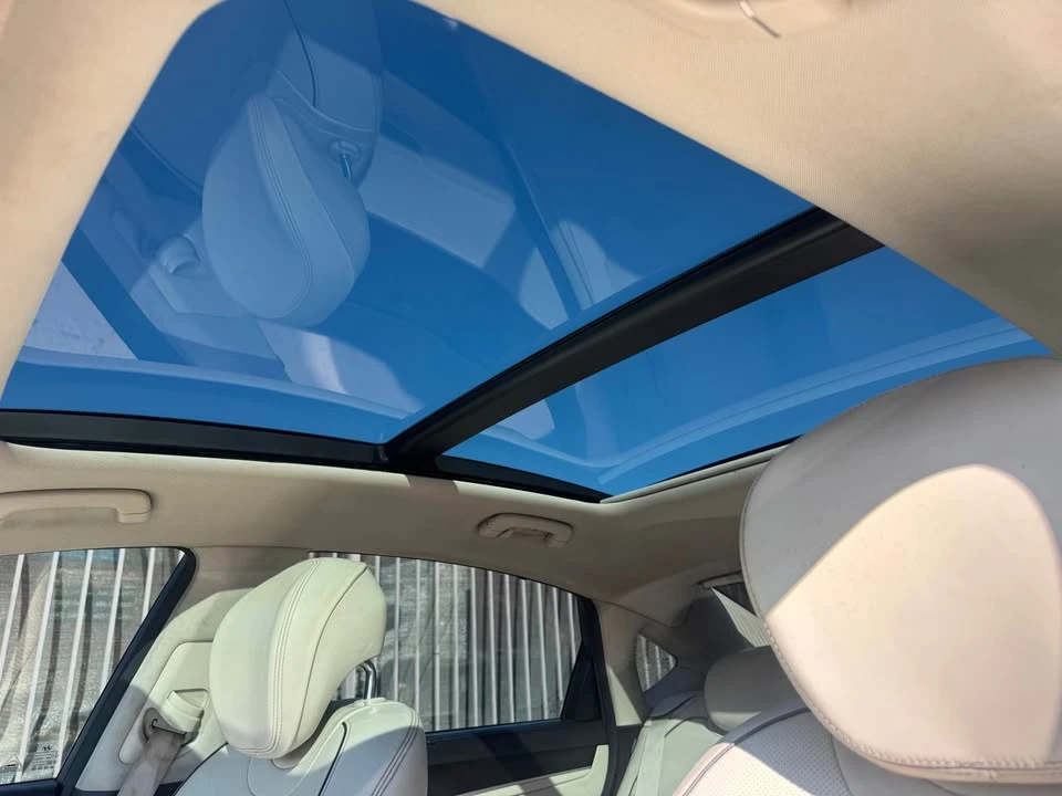 2016 Hyundai Genesis - Image 9 of 9