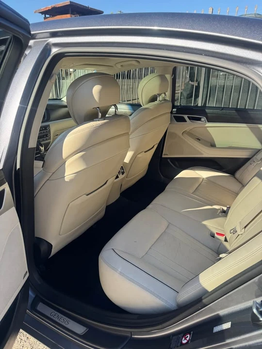 2016 Hyundai Genesis - Image 6 of 9