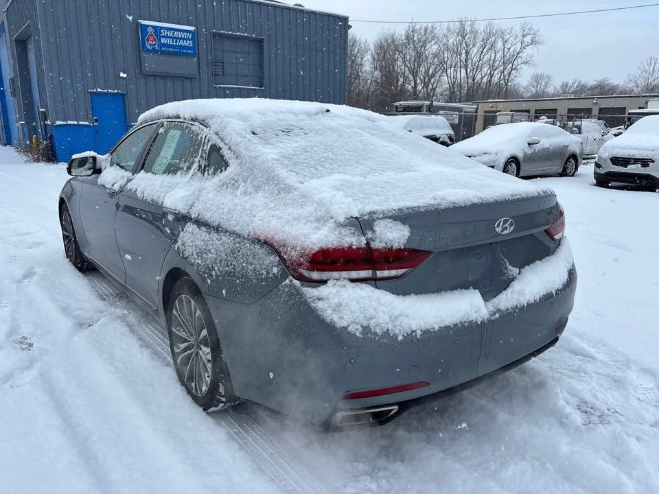 2016 Hyundai Genesis - Image 7 of 17